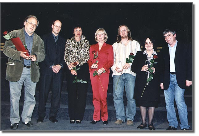 The winners and their donators: Karl Baumgartner, producer of the award winner for the best director / Christoph Ludewig from Skoda Automobile Germany, donator of “The Golden Lily”, the Skoda-Award for the best film / Rita Thies, Head of the Departments for Education and Cultural Affairs of the City of Wiesbaden, donator for the best director / Marlies Mosiek-Müller of the non-profit Hertie-foundation, donator for the documentary award / Boris Mitic, winner of the documentary award / Kira Muratova, director and Sergej Chliyants, producer of the award winner for the best film